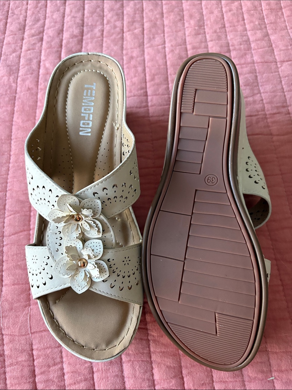 Temofon Women's Cream Floral Slide Sandals - Slip-On Comfort